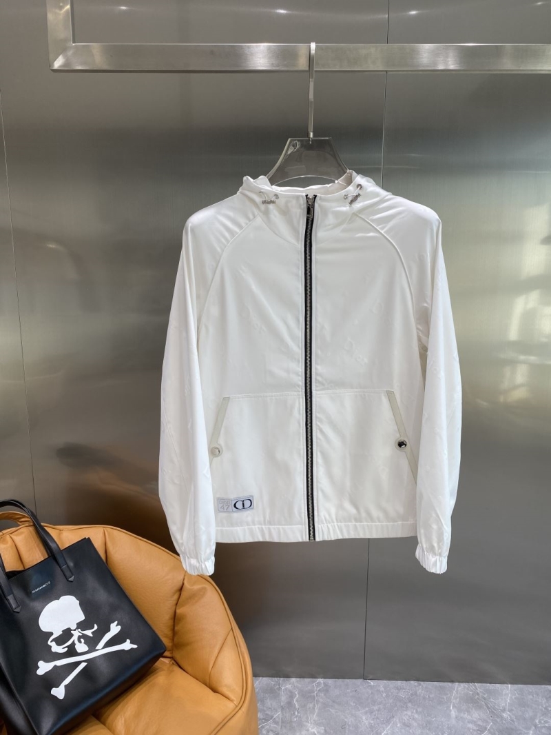 chr1st1an D10r outwear